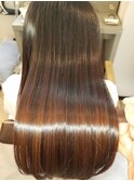 艶髪まとまるロング