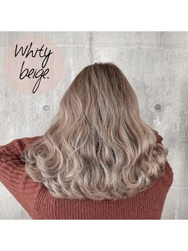 シュプバイトゥーミー(sup.by tomee) ホワイティベージュ【担当 末吉】