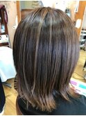 大人小顔外ハネレイヤーボブ伸ばしかけハイライトバレイヤージュ