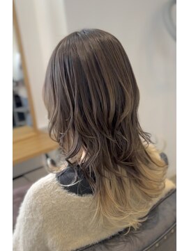 ノチ(Noci) 【志治幸佳】ウルフカット×アッシュ＋インナーカラー