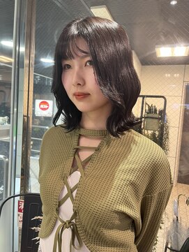 ヘアーアンドメイク ビス(HAIR&MAKE bis) 韓国風カット♪【多田 華歌】