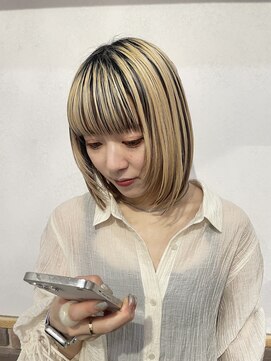 ルクスバイアフィナー(Luxo by Afinar) デザインカラー×顔周りレイヤー×パツっとボブ