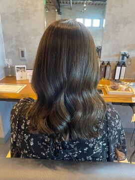 リタセカンド(Lita second) 【イルミナカラー】艶髪レイヤー/オリーブグレージュ