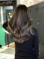 ソル オモテサンドウ 表参道 青山(SOL . OMOTESANDO) 20代インナーカラーケアブリーチイヤリングカラーハイライト