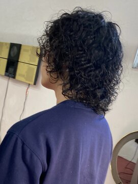 キュエ(qiie) qiie/ブリーチ/パーマ/ハイトーン/ダブルカラー/インナーカラー