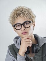 オーシャントーキョー 渋谷神南(OCEAN TOKYO) ハイトーンスパイキー金髪フェザーアップバング刈り上げショート