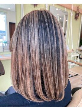 アイノベル(‘Inovel’) カット+カラー+トリートメント