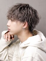 ダブルカラースパイラルパーマツイストパーマフェード短髪