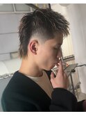 スパイキーショートブルーブラックフェザーパーマサーフカール