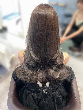 シー(SEA) 大人気!オリーブグレージュ♪