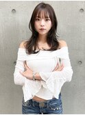 くびれミディアムヘア×透明感カラー