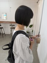 オー(OOO)&nbsp;ぱつっとボブ×グレージュ
