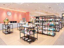 アンドザビューティ(AND THE BEAUTY)の雰囲気（3000種類のヘアケアアイテムが選べる）