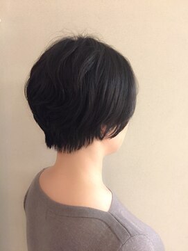 ロンド 銀座(Lond) すっきり小頭ショートヘア♪ 担当 中野千帆