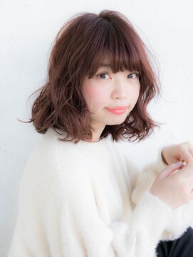 ルティア(Lutia) 小顔バング 似合わせカット ニュアンスウェーブ