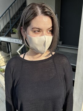 ヘアー アイス 御器所本店(HAIR ICI) まとまるボブ×シルバーグレー