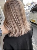ホワイトミルクティーベージュ