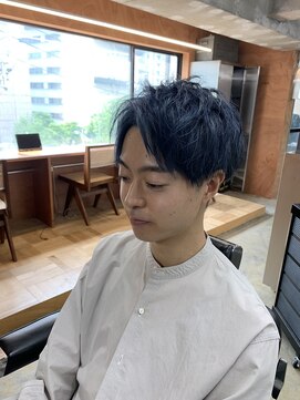 ロンド ローガン 名駅(Lond LOGAN) メンズ　パーマ　眉毛　ハイトーン　名古屋　ブルーブラック