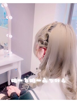 アールエーサロンモノクロ 秋葉原(RA SALON モノクロ) はーと　はーふついん