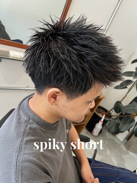 パーラー(PARLOR) 黒髪スパイキーショート