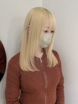 スリー(three) blonde