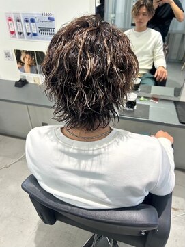 メンズサロン キング 梅田店(Men’s salon K!ng) 波巻きツイストスパイラルパーマ/フェザーパーマ/眉毛/メンズ