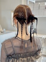 ケリーアン 太田(kelly.un)&nbsp;タイトツイン / お呼ばれヘアセット / お団子ヘアアレンジ