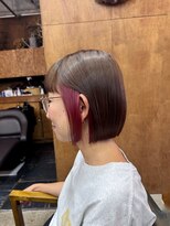 コモレビ(komorebi) 【山本智文】インナーカラーピンクボブ