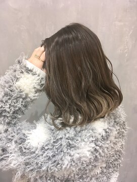 アソビ(Asobi) 【外国人風】グラデグレージュ