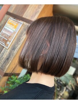 ヘアホスピタル ファニーフェイス(HAIR HOSPITAL funny face) くすみカラーがかわいい 切りっぱなしボブ