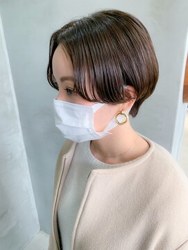テトヘアー(teto hair) ハンサムマッシュショート、オリーブベージュ、センターパート