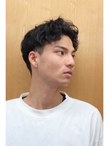 ココロコ(COCO LOCO)&nbsp;スパイラルパーマ　ツーブロック　センターパート