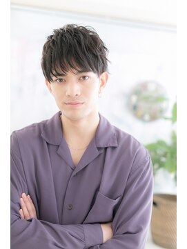 ミック 日暮里店(miq) セミウェットに決める!暗髪くせ毛風ショートb1