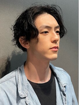 ライム(RHYME) ルーズにわけるセンターパート