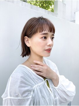 ノイカーム(noi Calm) フルバング切りっぱなしボブ/ベージュ/ハイライト/ボブ／外はね