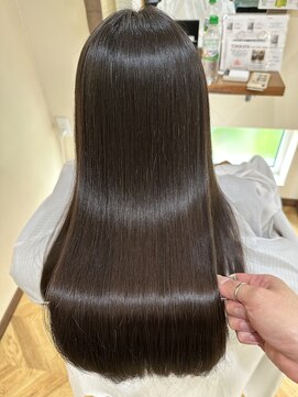 ラゴム(Lagom) うる艶ロング♪艶ストレート×ナチュラルブラウン