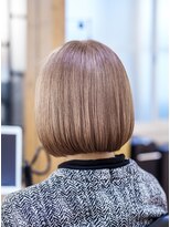 151e ヘアーデザイナーアンドヘアードクター(151e Hair designer&Hair doctor)&nbsp;トリートメントグレイカラーで作るミニマムボブ