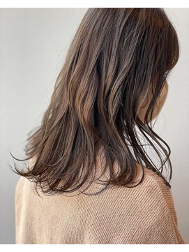 ハグヴィアン(HUG BIEN) オリーブアッシュ