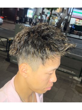 ダンブライズバーバー(DAN BRISE) ツイストスパイラルパーマ