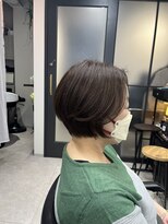 トウ(tou.) 大人ショート×白髪ぼかしカラー　30代40代50代