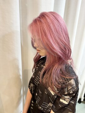 アルベロ(albero) 夏に映えるピンクカラー