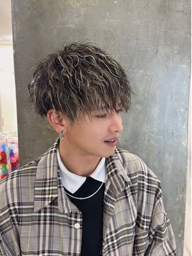 メンズサロン キング 高槻店(Men’s salon K!ng) 波巻きツイストスパイラルパーマ/フェザーパーマ/眉毛/メンズ
