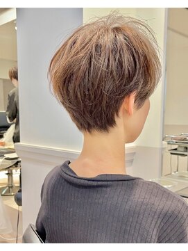 グラフ 鎌倉(GRAFF) 大人可愛い20代30代40代前下がりショートボブ【GRAFF鎌倉】