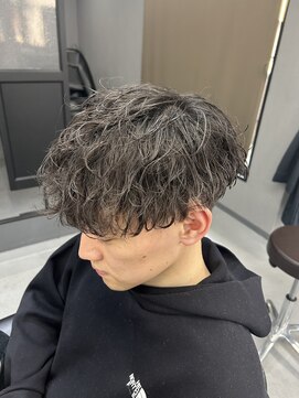 ジェニーバイメノン(JENNIE by Menon) 波巻きパーマ　刈り上げ　ツイスパ