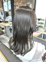 クム 川越(kum)&nbsp;赤み消しオリーブベージュ【クム川越】