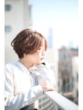 レンジシ オモテサンドウ(RENJISHI omotesando) 大人可愛いセンター分けショートボブ