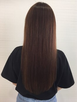 イン東京 佐久平店の写真/【縮毛矯正+トリートメント¥9900～】気になるクセ毛も、するんと毛先までまとまる憧れのストレートに☆