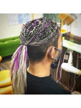 ヘアースペース 練馬店(hair space COCO) 長さ出し、ブレイズ、ホワイトエクステときどきムラサキ