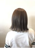ライトグレージュ