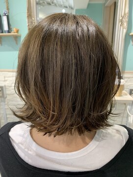 ミエルヘアーエスト 新宿店(mielhair est) くびれショートボブ